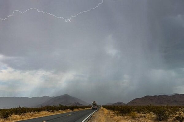 The lightning-caused Weimer fire burns more than 1,000 acres.