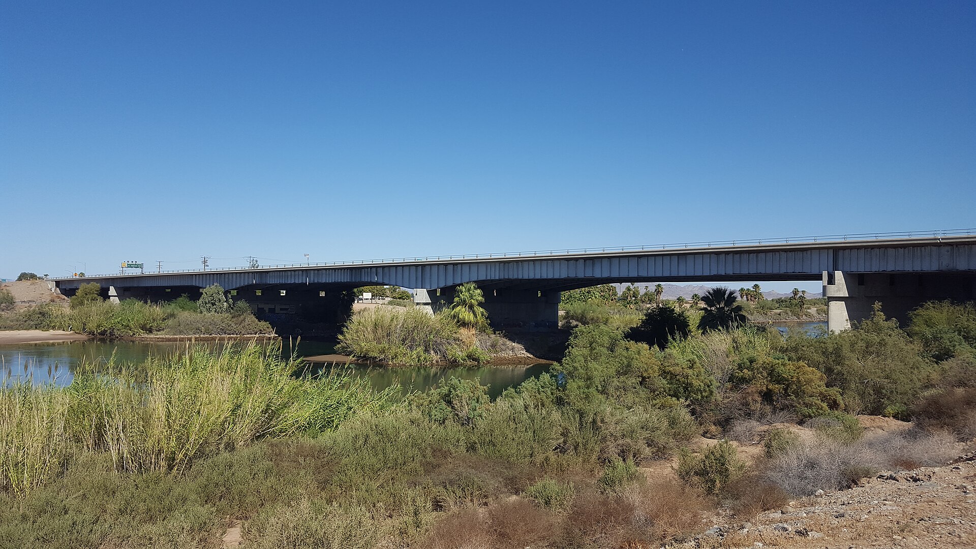 The Ehrenberg-Blythe bridge carrying I-10 over the Colorado River