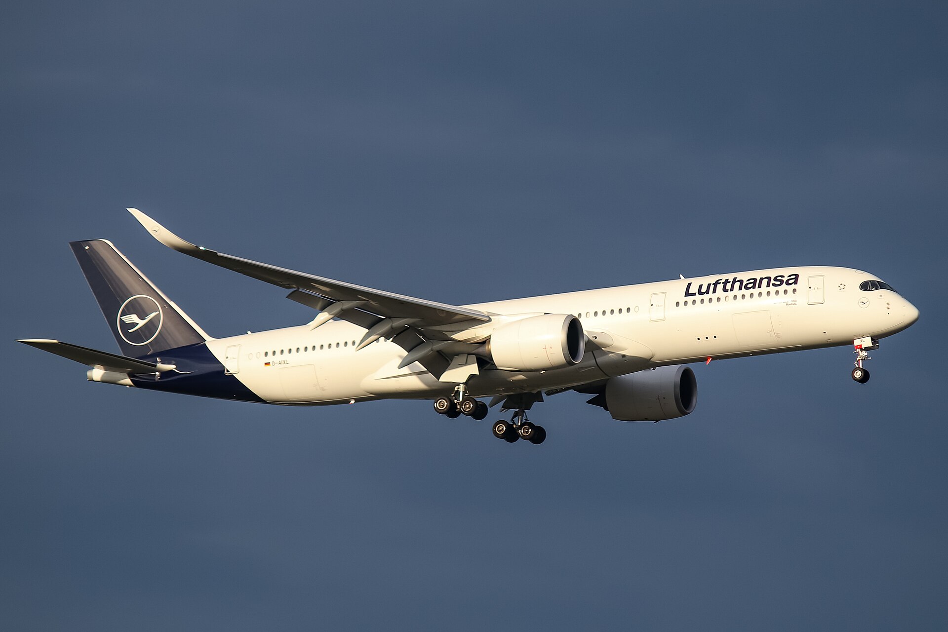 A Lufthansa Airbus A350-900