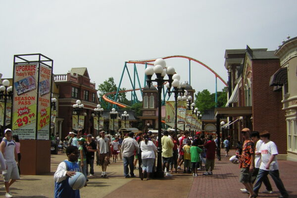 The main gate at Six Flags Over Georgia