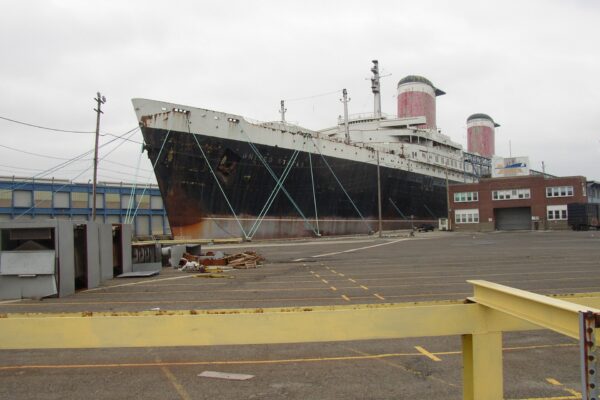 The SS United States docked in Philadelphia