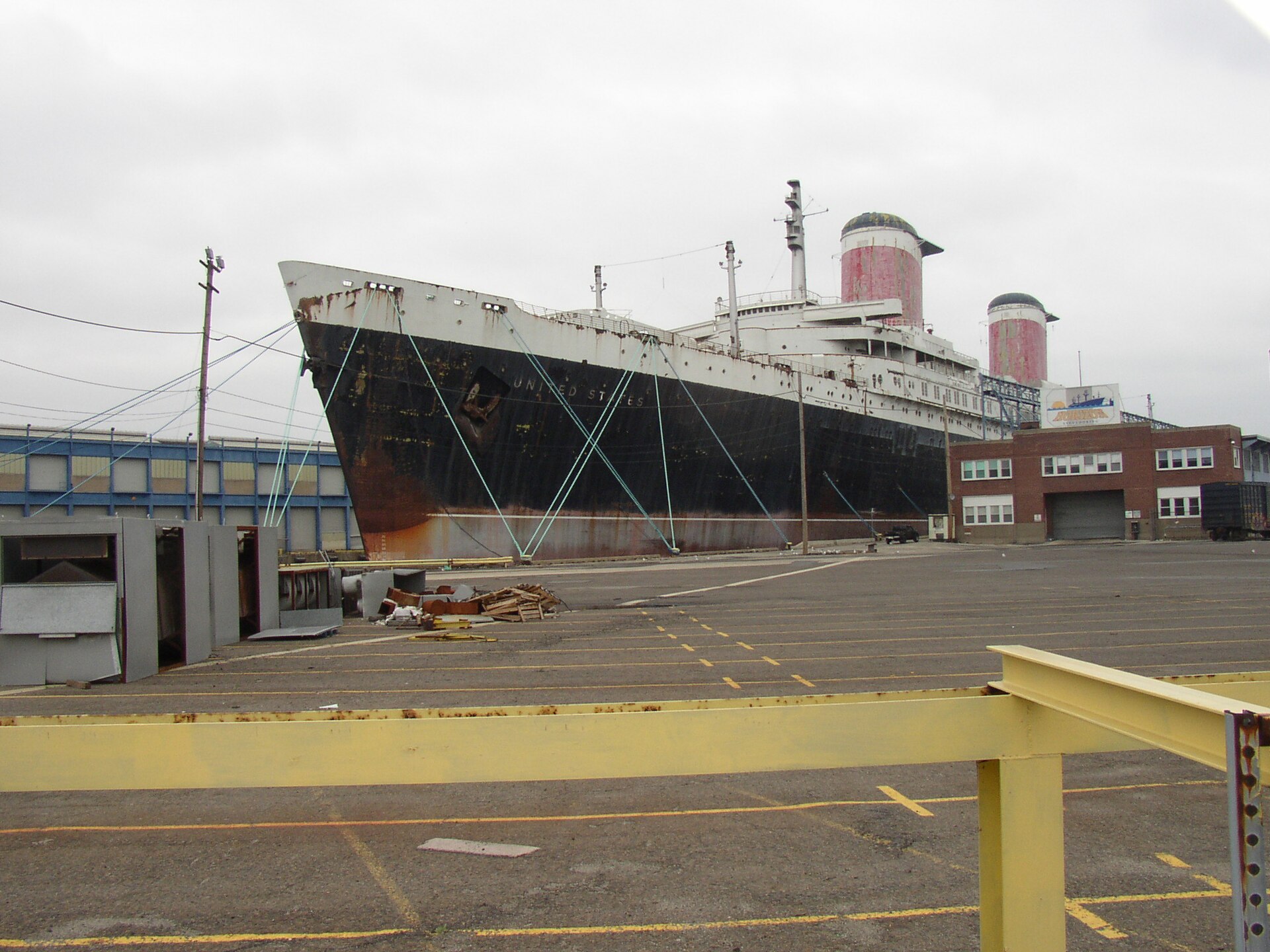 The SS United States docked in Philadelphia